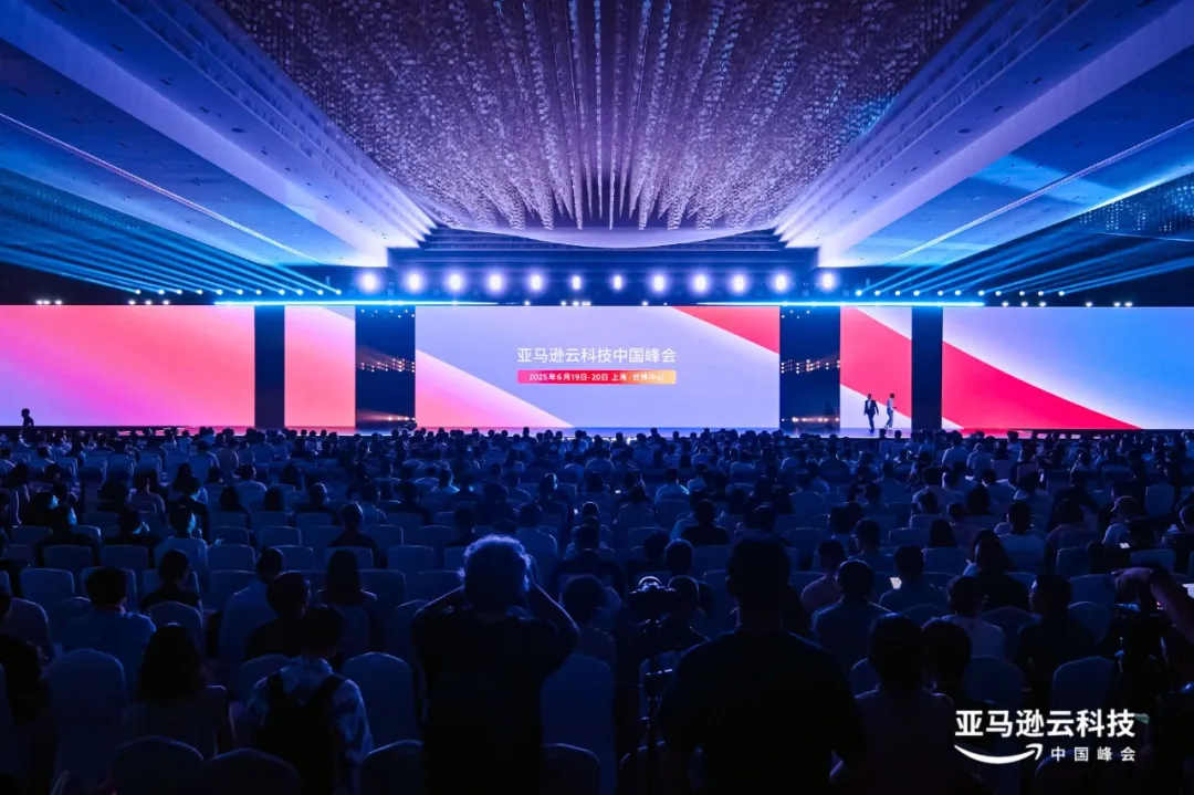 AI物流，AI未來！沃行CTO公劍登臺世界科技風向標 — 亞馬遜云科技中國峰會